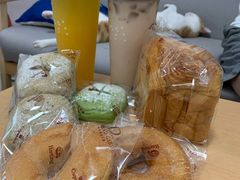 -顶东面包花园·生日蛋糕(世博店)