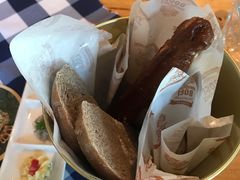 -皇冠自酿啤酒坊(中国红街5号楼店)