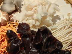 -尚尚仙·酸汤猪手·猪肚鸡火锅(华联万柳购物中心店)