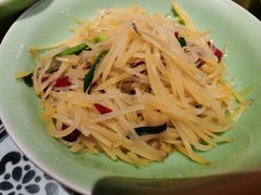 酸辣土豆丝-弄堂里· 江南名肴(西湖龙井路店)