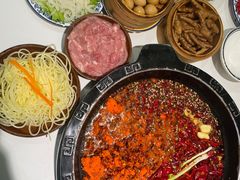-卤校长老火锅(杨家坪直营店)