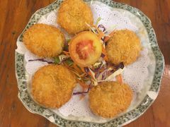 -J Daeng Seafood