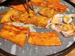 餐具摆设-么肆烤肉(汉街形象店)