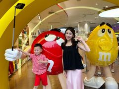 -m豆巧克力世界(上海世茂广场店)
