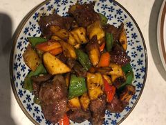 甜薯黑椒安格斯牛粒-裕.鹅庄