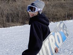 -济南卧虎山滑雪场