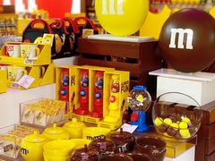 -m豆巧克力世界(上海世茂广场店)