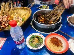 传统锅底-马路边边串串香(双井直营店)