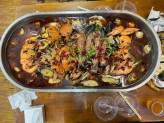 -老东镇啤酒屋海鲜加工·蒸汽海鲜·海鲜烧烤(台东店)