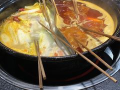 -两三事小郡肝串串香火锅(桂庙店)