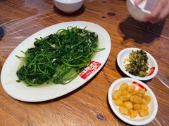 炒地瓜叶-皮蛋弟砂锅店(总店)