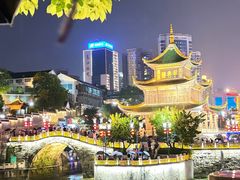 -包整·丝娃娃(甲秀楼景观店)