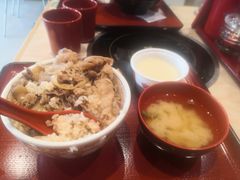 -食其家·牛丼咖喱(中山公园地铁站店)