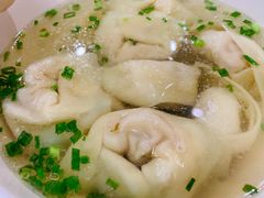 虾仁鲜肉馄饨-潘国仙耳光馄饨(黄家阙路店)