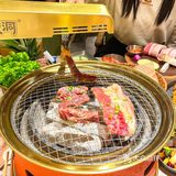 成都新店 | 终于吃到赵露思同款烤肉[胜利]
