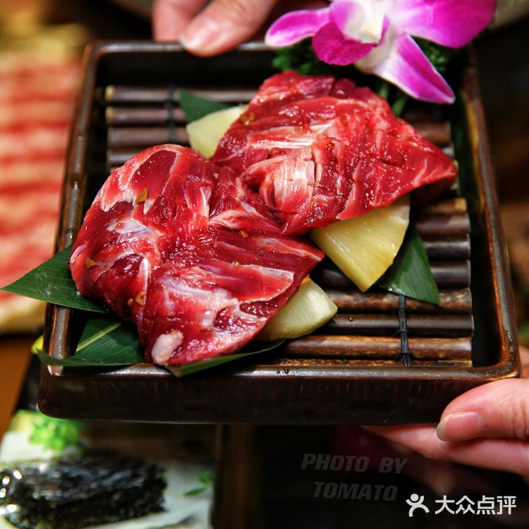 深圳探店｜排队1小时我在烤肉店吓到尖叫