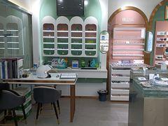 -GOOMI久米眼镜·蔡司·依视路·明月官方授权店(龙德紫金店)