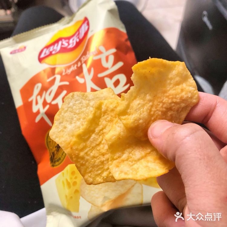 嘻嘻嘻好吃满足！一定要加蚝油炒 车厘子和草莓！