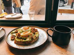 牛油果煮蛋吐司-RAC BAR(安福路店)