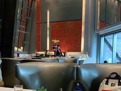 -上海滴水湖皇冠假日酒店