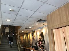等位区-麦当劳(阳朔益田西街店)