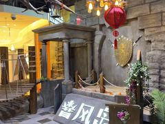 -暴风岛沉浸式体验馆(百联世纪店)