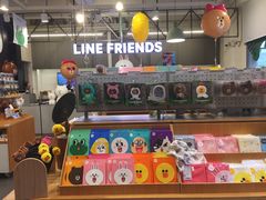 -LINE FRIENDS Garosu-gil Flagship Store
