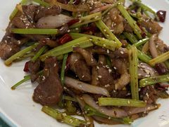 -鹤乡东北菜(崮山路店)
