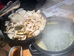 -一朵菌·野生菌探索家火锅(南亚店)