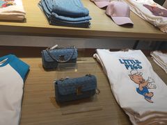 -URBAN REVIVO(济南领秀城贵和购物中心店)