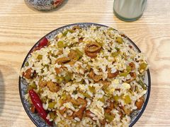 酸缸豆大肠炒饭-老头爱马仕酸豇豆炒饭(丰富路店)