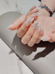 -丽心自助美甲美睫