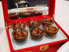 涝汁水母全蛰-品海楼·大连海胆锅贴馆(东港店)