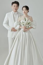 点击看大图 -至臻微拉婚纱摄影