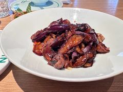 牛肝菌黑蒜烧茄子-一坐一忘云南菜(三里屯店)