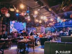 -胡桃里音乐酒馆(白云五号T5 MALL店)