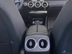 -宁波之星奔驰4S店(海曙店)