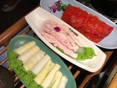-老牌坊云南鱼豆花火锅(哈西万达店)