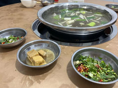-黑竹沟新场牛肉火锅