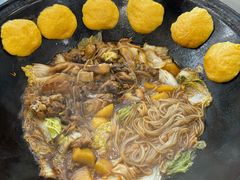 -粘豆包柴火铁锅炖