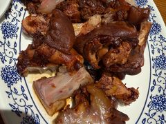 -老天桥酱肉烧饼夹肘子(天桥店)