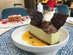 -La Mer Restaurant & Lounge