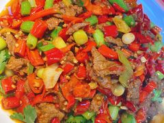 18秒爆黄牛肉-思博半步颠小酒馆(梦时代店)