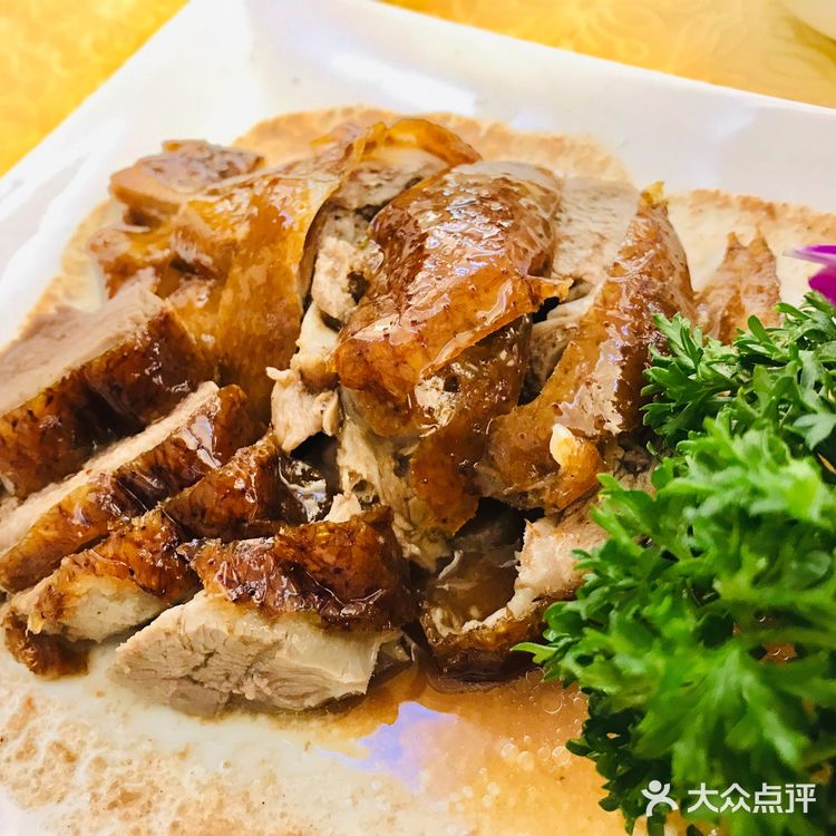 这就是远近闻名的“聚香园