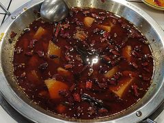 -晓彭肥肠鸡·泡椒鸡火锅(水木天地店)