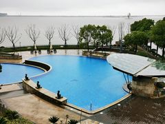 -上海滴水湖皇冠假日酒店