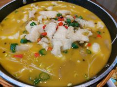 -有红鸡毛店·川菜(建设路店)