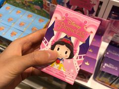 -泡泡玛特POPMART(蓝色港湾店)