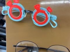 -罗伯特眼镜·蔡司官方授权(罗湖国贸店)