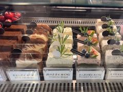 -W COLLECTIVE  DESSERT SHOP